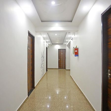 Super Townhouse Cloud Bay, Near Genpact, Sector-69, Gurgaon Hotell Exteriör bild