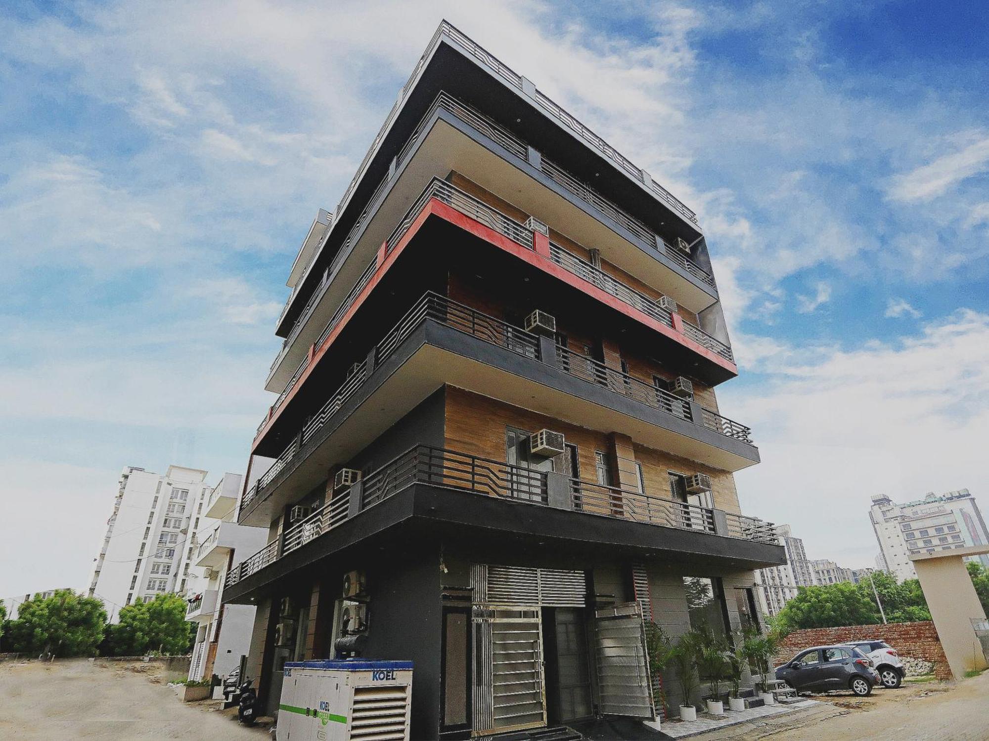 Super Townhouse Cloud Bay, Near Genpact, Sector-69, Gurgaon Hotell Exteriör bild