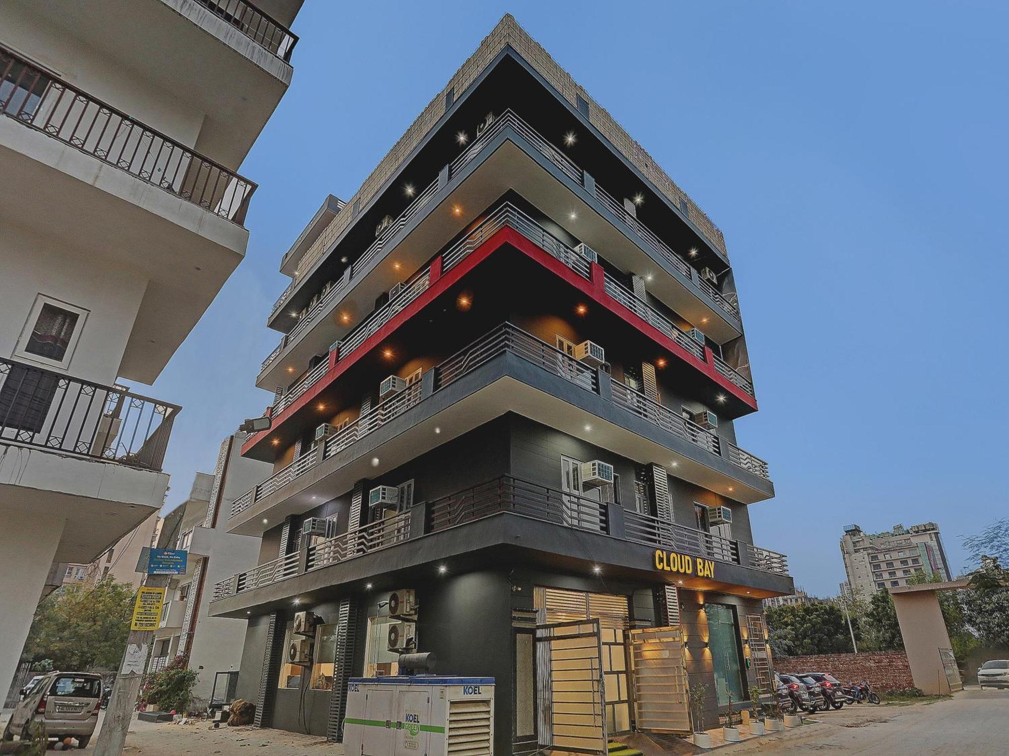 Super Townhouse Cloud Bay, Near Genpact, Sector-69, Gurgaon Hotell Exteriör bild